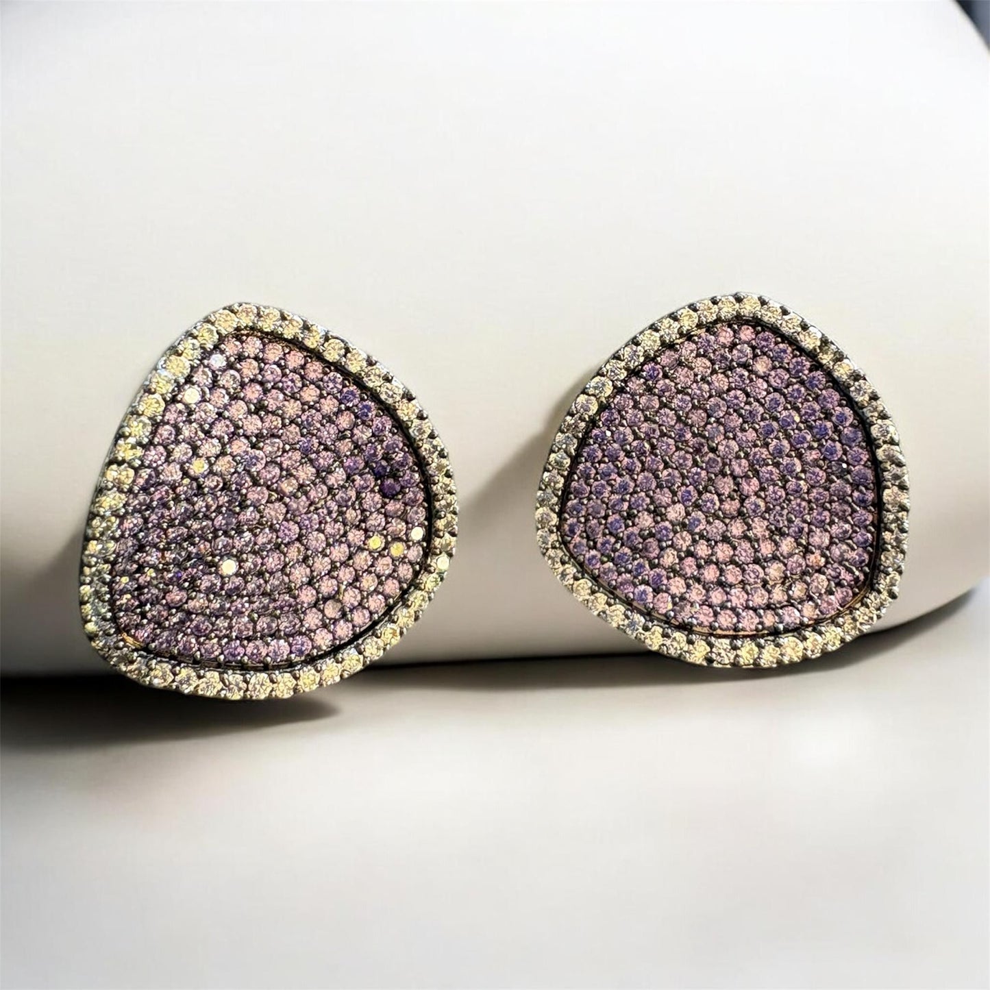 Radiance Curve Studs